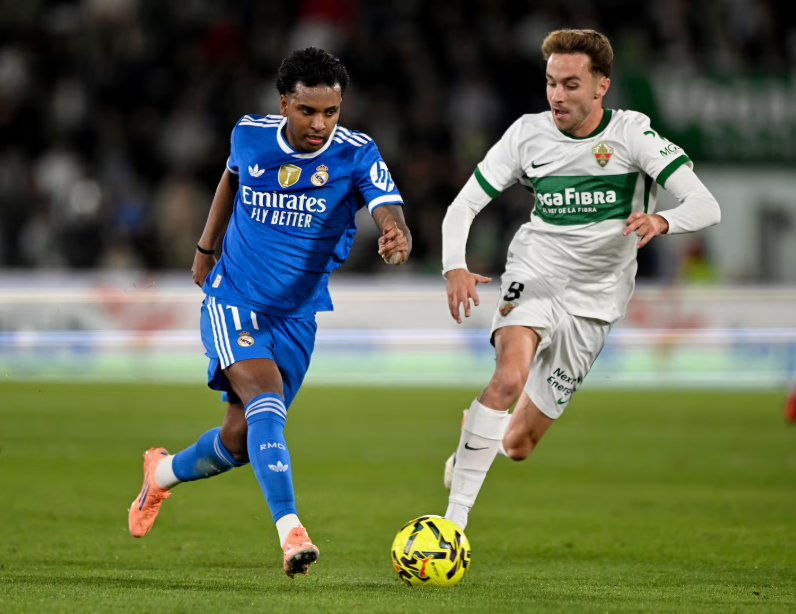 马刺主帅：文班今日将继续作为替补出战，并受到出场时间限制（马刺主教练：文班今日仍将以替补身份出战，出场时间将被限制）